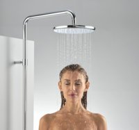 Kopfbrause Round mit Model | © Artweger GmbH & Co. KG